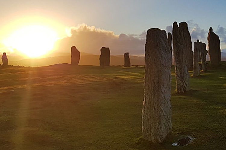 New tools for old sites: the landscapes of stone circles