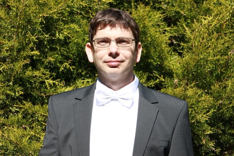 The Economics of Persuasion and Strategic Information Manipulation