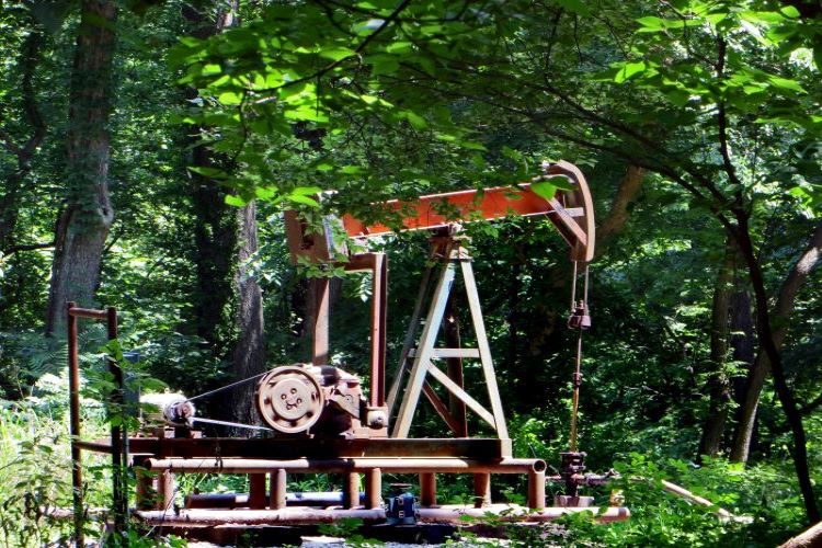 A Place for Oil: Memory of oil and place in museums across the world