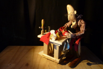 The Elves and the Shoemaker (5+)