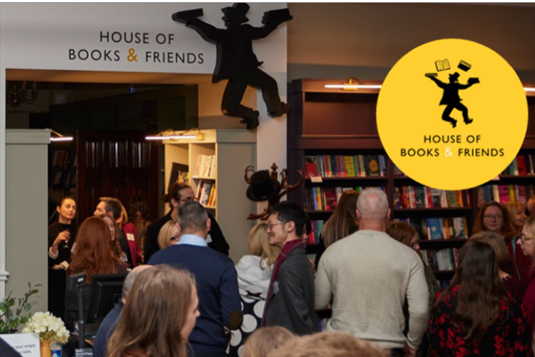 Nibbles and drinks with alumni and friends