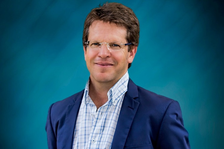 Dr Garth C Japhet: Breaking down barriers in a divided world